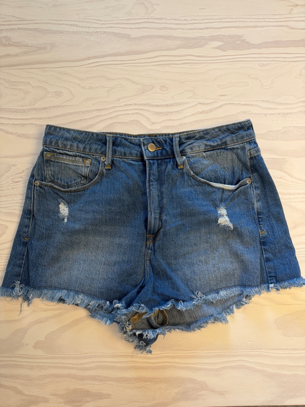Good American Classic Denim Frayed Hem Shorts - Blue